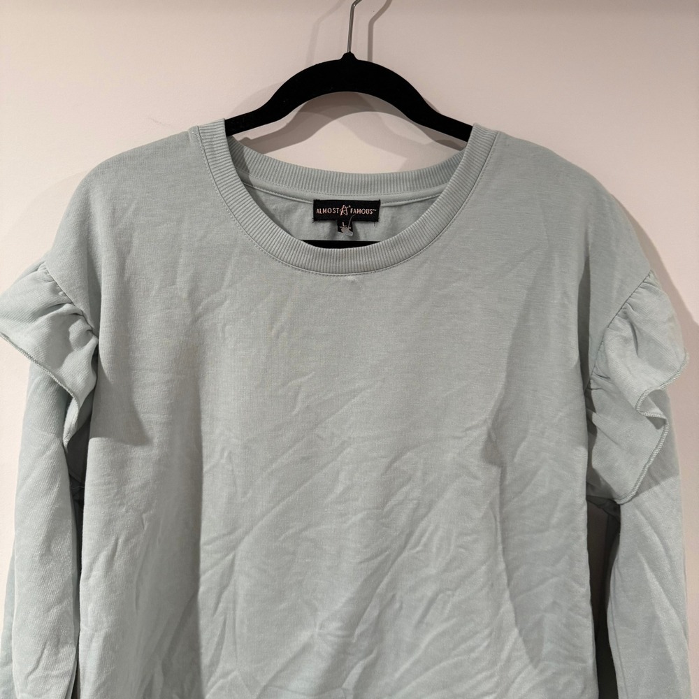 NWT ALMOST FAMOUS Light Blue‎ Ruffle Sleeve Crewneck Pullover Sweatshirt Size L - Picture 2 of 7